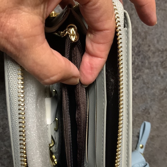 Cross Body Purses - Picture 5 of 5